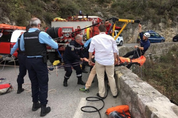 CdcON6pWIAU4pDR-660x440