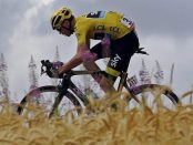 Froome maillot amarillo
