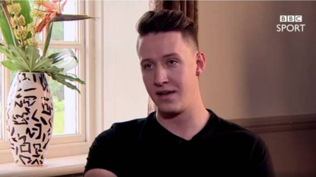 Josh Edmoson en la entrevista con la BBC