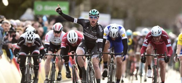 Bennett gana en París - Niza