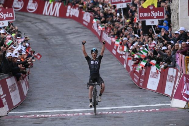 Kwiatkowski gana la Strade Bianche