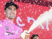 Dumoulin celebrando su victoria en Oropa