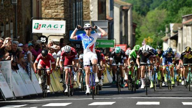 Arnaud Démare gana en la segunda etapa del Criterium Du Dauphine