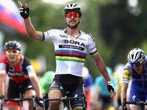 Sagan gana la tercera etapa del Tour de Francia