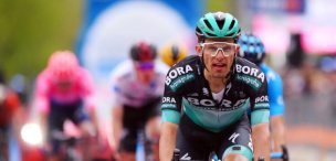 AFD70D9C-C27A-4E97-AFDE-B13A1DB2B670