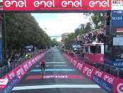 Egan Bernal en la undécima etapa del Giro de Italia
