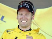 Jan Bakelants vestido de amarillo en el Tour de Francia