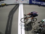 Gianni Moscon gana en la tercera etapa del Tour de los Alpes