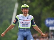 Van Der Hoorn gana la tercera etapa del Giro de Italia