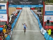 Miles Scotson gana la primera etapa de la Volta a la Comunitat Valenciana